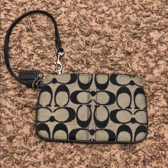 Coach wristlet - Picture 2 of 4